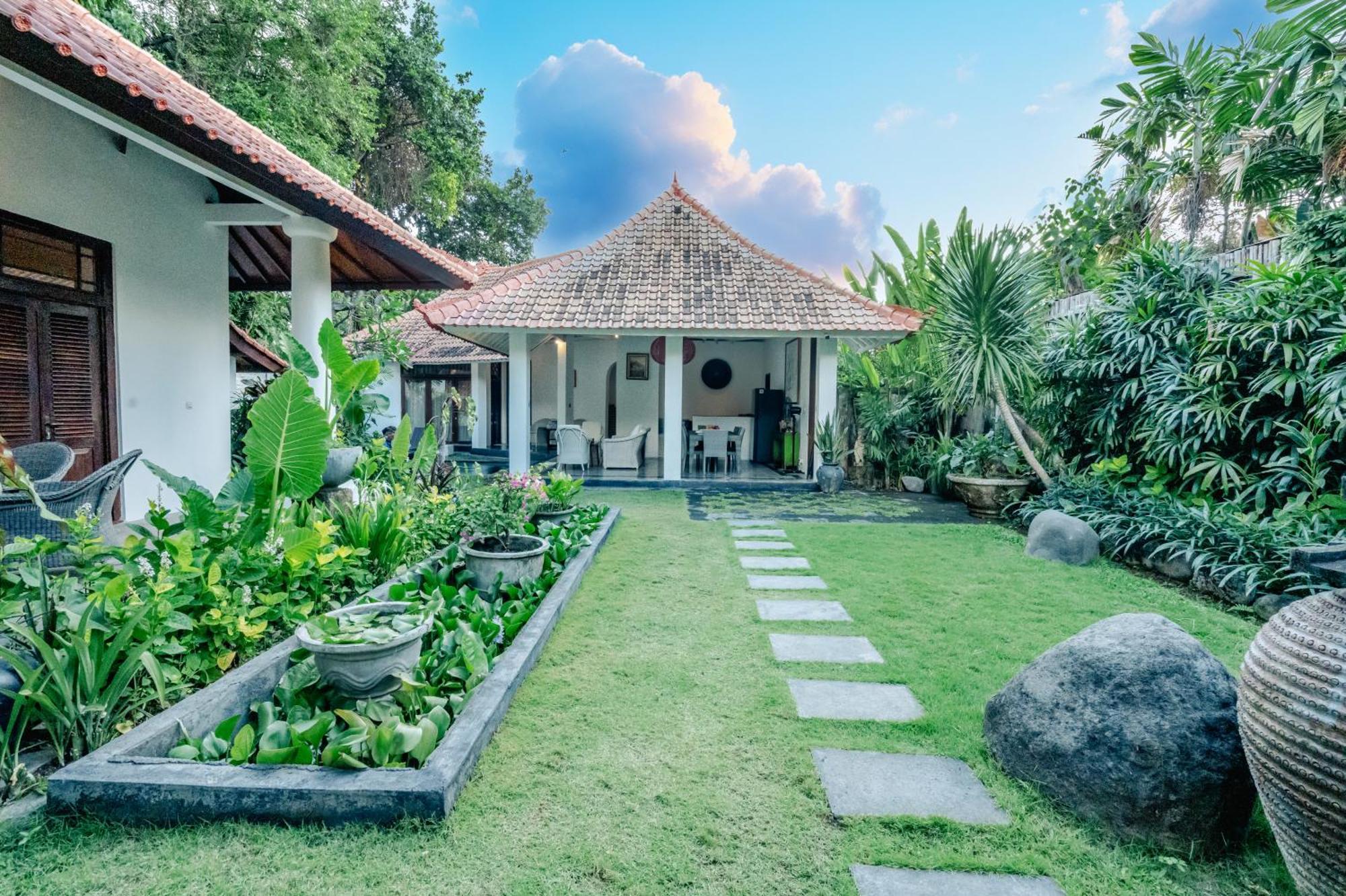 Villa Etnik Seminyak Eksteriør billede