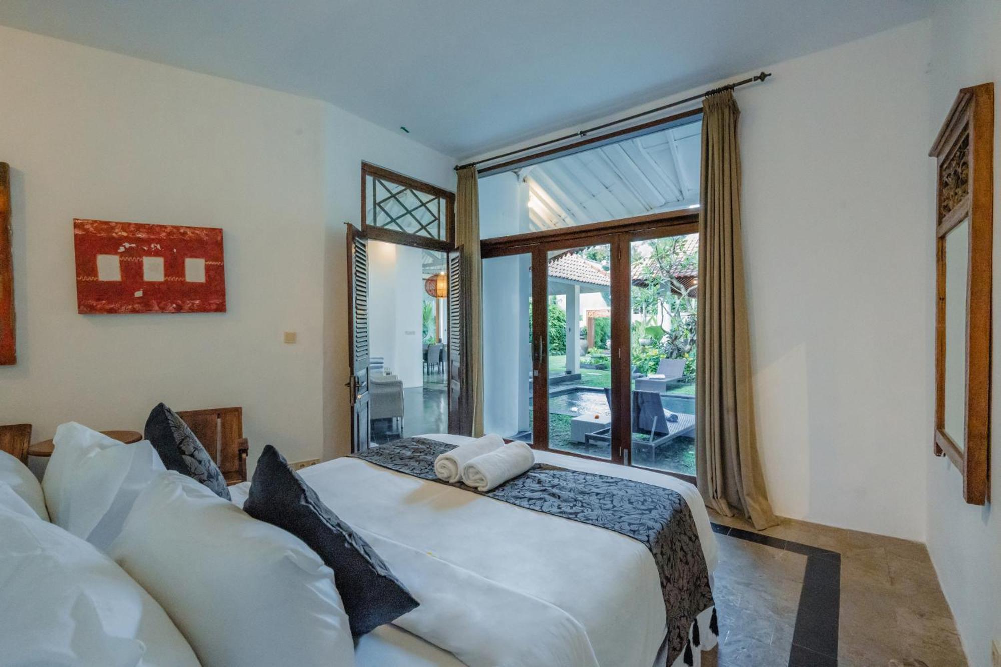 Villa Etnik Seminyak Eksteriør billede