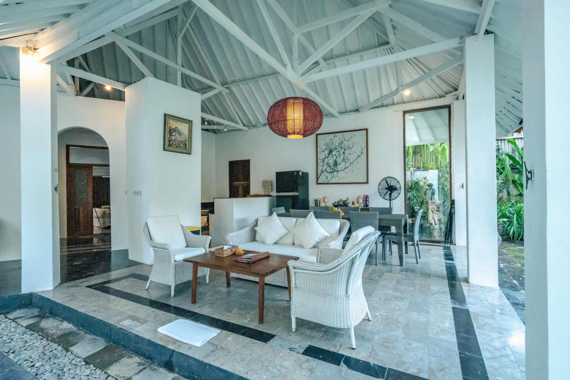 Villa Etnik Seminyak Eksteriør billede