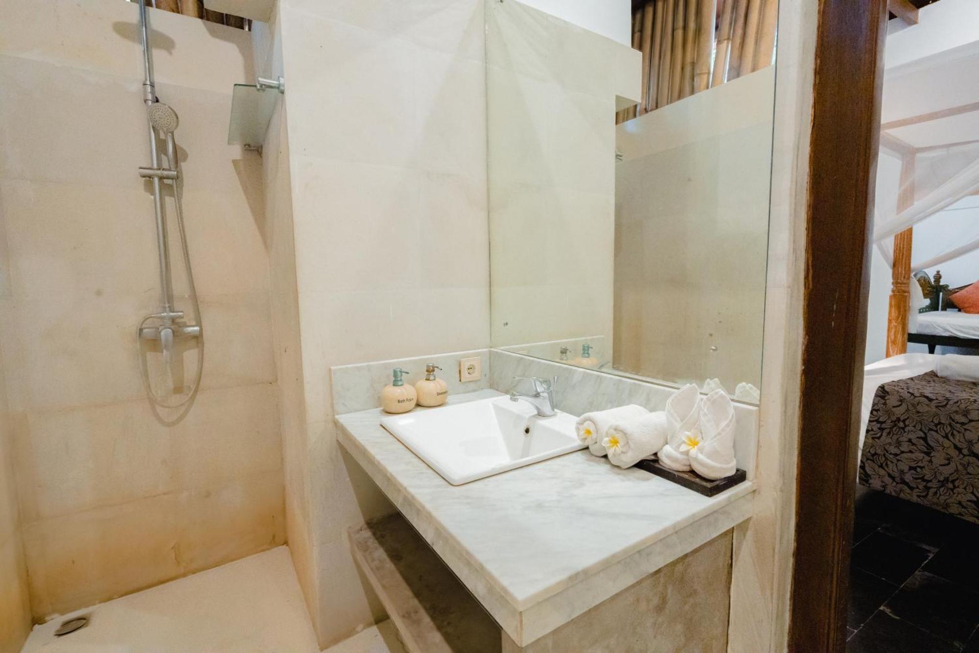 Villa Etnik Seminyak Eksteriør billede